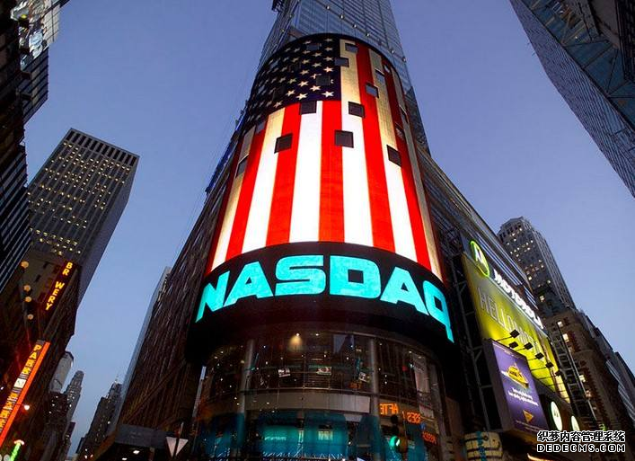 纳斯达克100指数ETF今日合计成交额3296亿元环比增加3459%