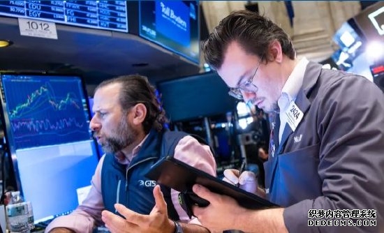 美股股指期货上行 纳斯达克100指数股指期货盘中涨超07%