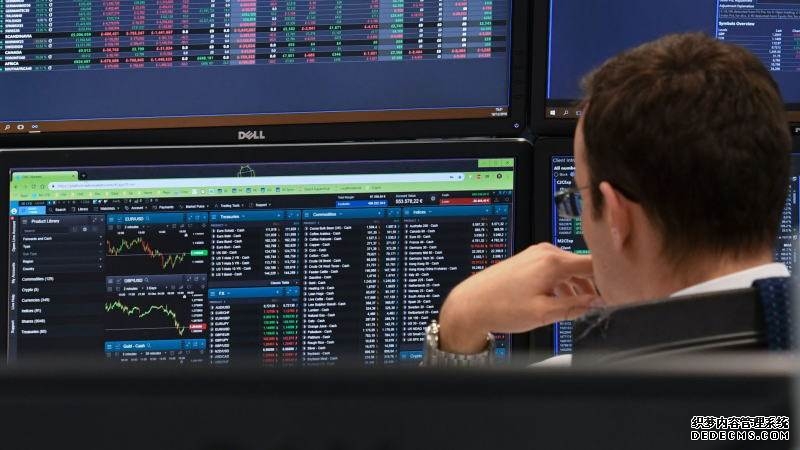 美股前瞻 三大股指期货齐涨 美国经济衰退信号亮红灯 特朗普称即使霍尔木兹海峡仍关闭也愿结束战争